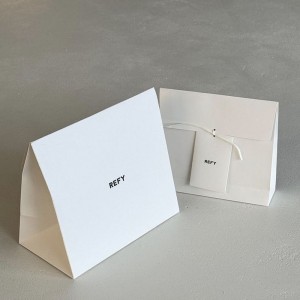 Tote de triangle minimaliste de luxe